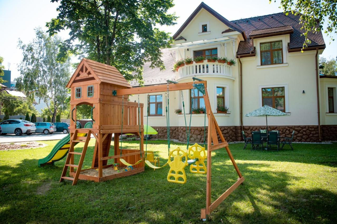 Villa Garden Apartments Poprad Extérieur photo